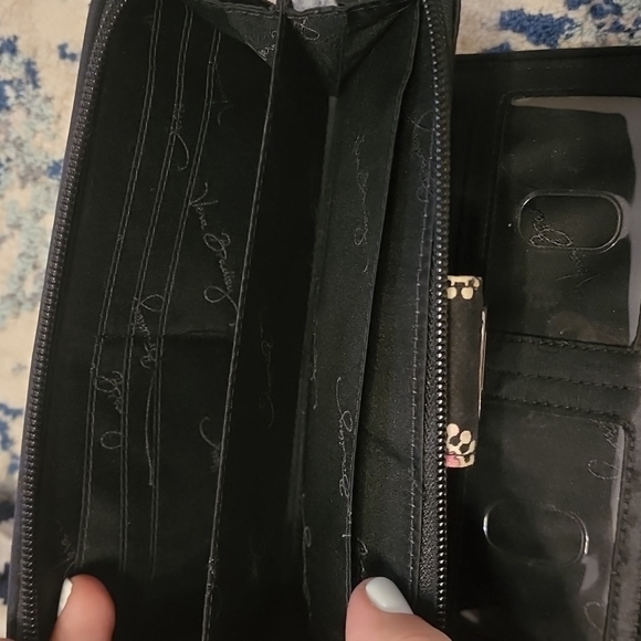 Wallet - Picture 3 of 3